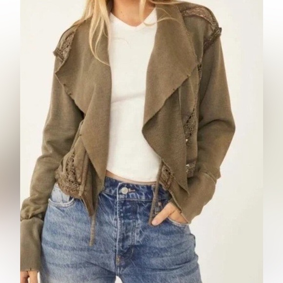 We The Free Jackets & Blazers - We The Free Lost Cause 100% Cotton Olive Green Cropped Tie Front Cardigan XS